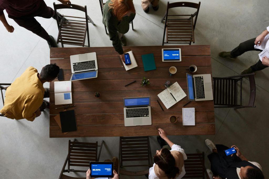 Harnessing the Microsoft Ecosystem for SMBs: The Impact of Targeted IT Support on Growth and Efficiency